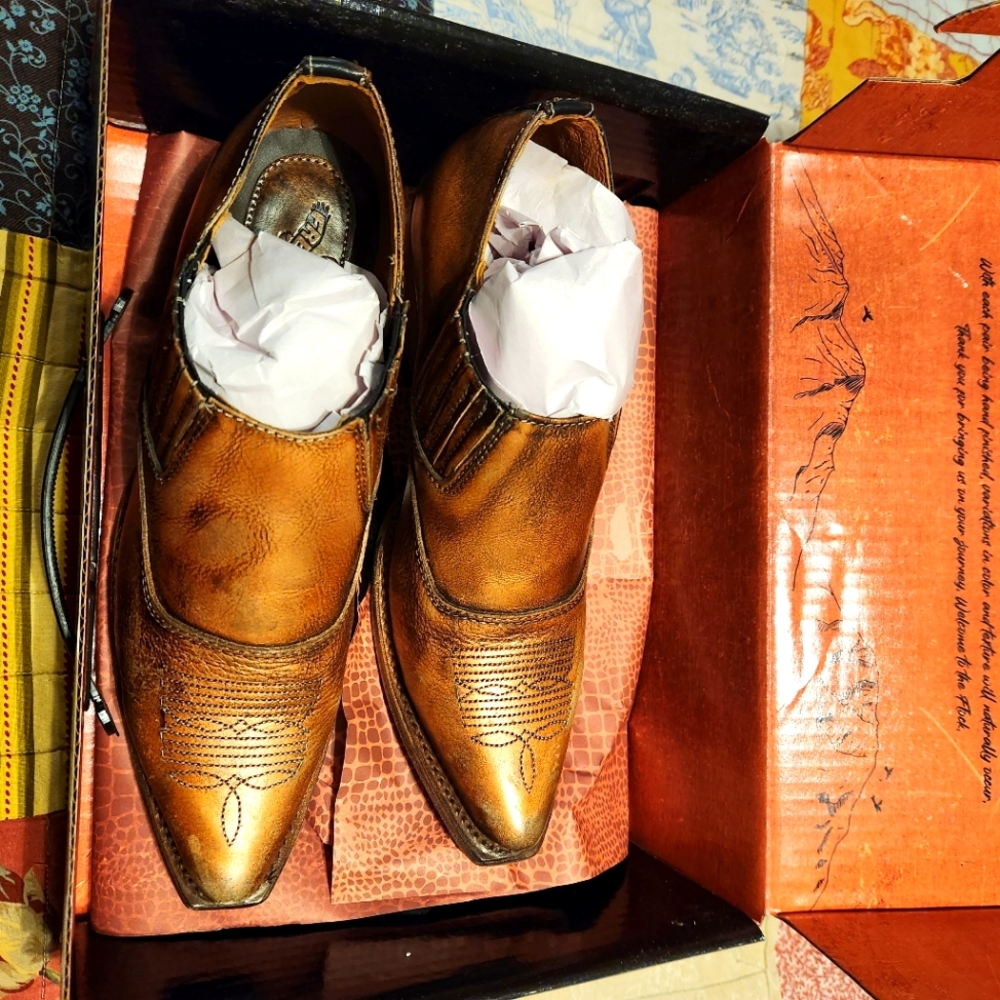 Freebird by Stephen Wyoming Bronze size 8 Booties